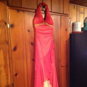 City triangles, Long evening gown